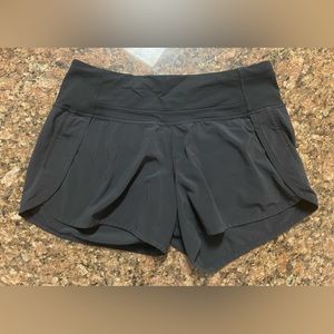 Lululemon Black Size 4 Shorts